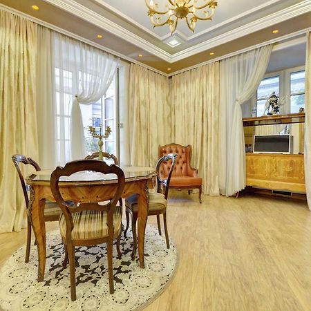 Luxury Pilies Avenue Apartment ヴィリニュス エクステリア 写真